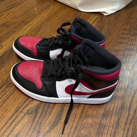 Nike Jordan’s - Picture 3 of 4